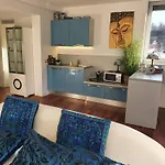 Riverside Loft - Castle View & Free Parking & Terrace 公寓 *