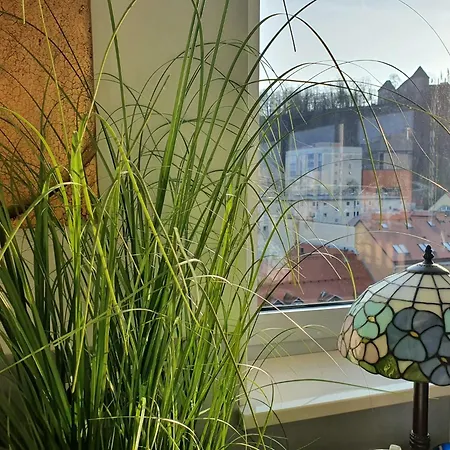 Riverside Loft - Castle View & Free Parking & Terrace Apartment *