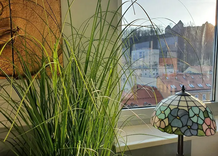 Riverside Loft - Castle View & Free Parking & Terrace Apartment *