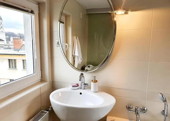 Apartamento Riverside Loft - Castle View & Free Parking & Terrace *